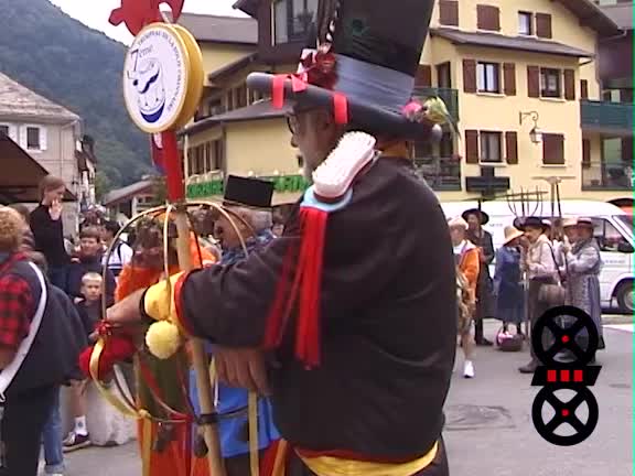 Randonnée à la croix du Lachat, Fête savoyarde à Thônes